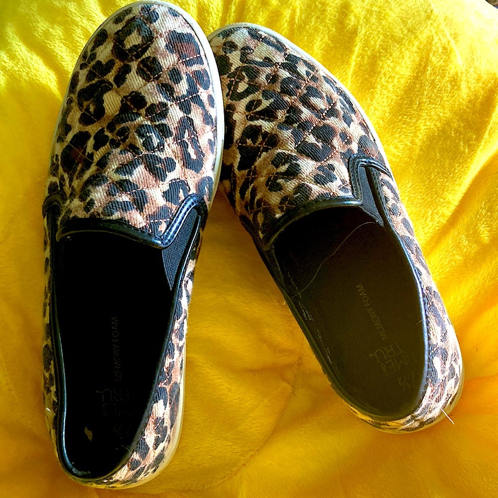 Time and Tru cheetah print low cut shoes